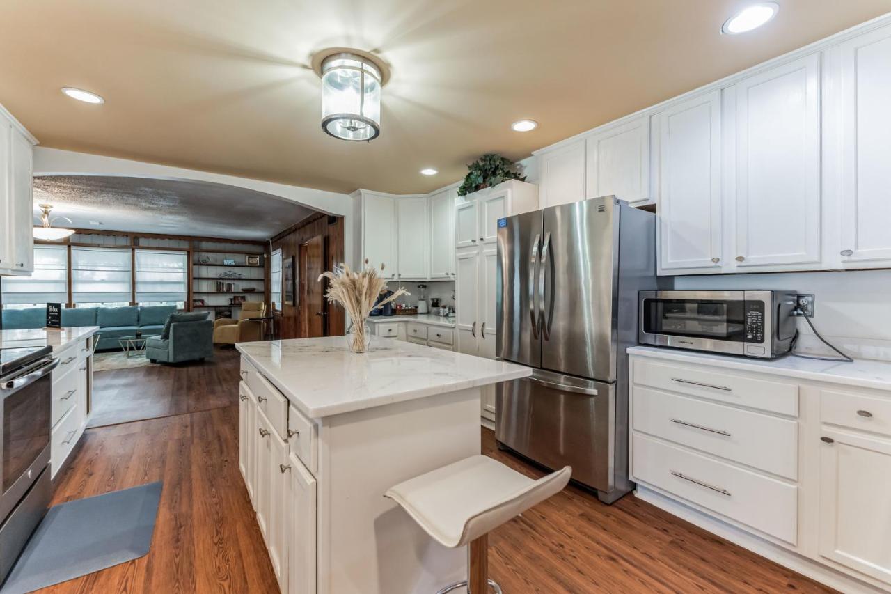 Mins To Graceland Secluded Rambling Ranch Style Home Memphis Exteriör bild