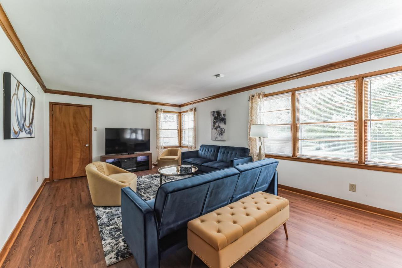 Mins To Graceland Secluded Rambling Ranch Style Home Memphis Exteriör bild