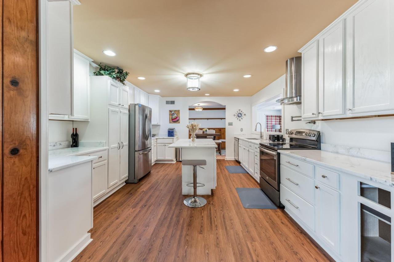 Mins To Graceland Secluded Rambling Ranch Style Home Memphis Exteriör bild